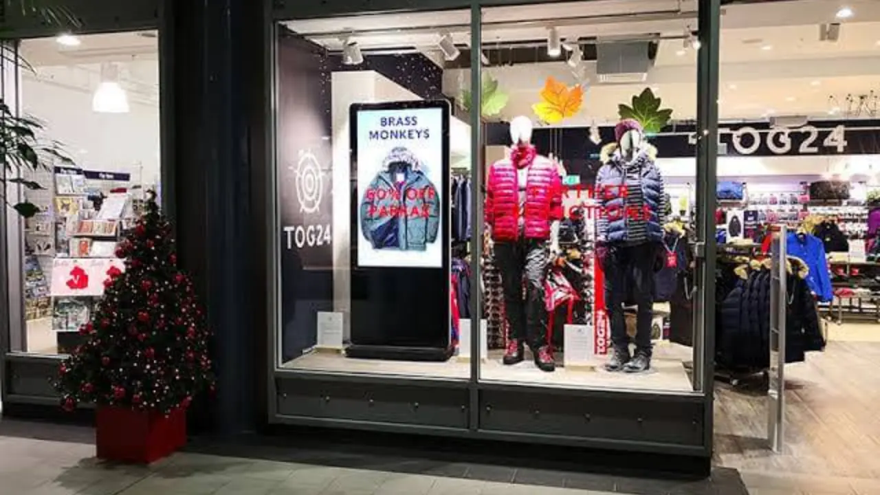 You are currently viewing Digital Standee: The Future of Smart Advertising and Digital Display Solutions